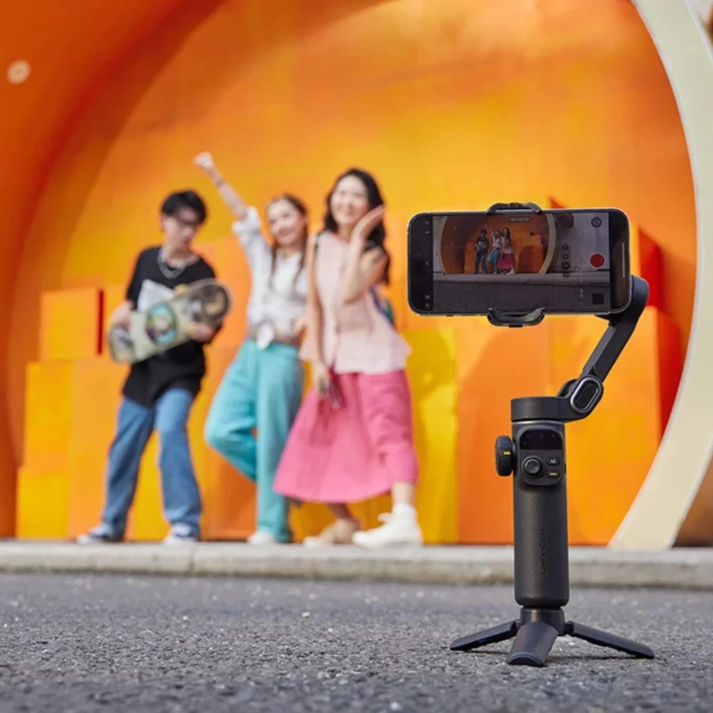 AOCHUAN Smart X2 Standard Gimbal 3 ejes para smartphone, color negro, diseño plegable, mango ergonómico con joystick y controles integrados - Ítem6