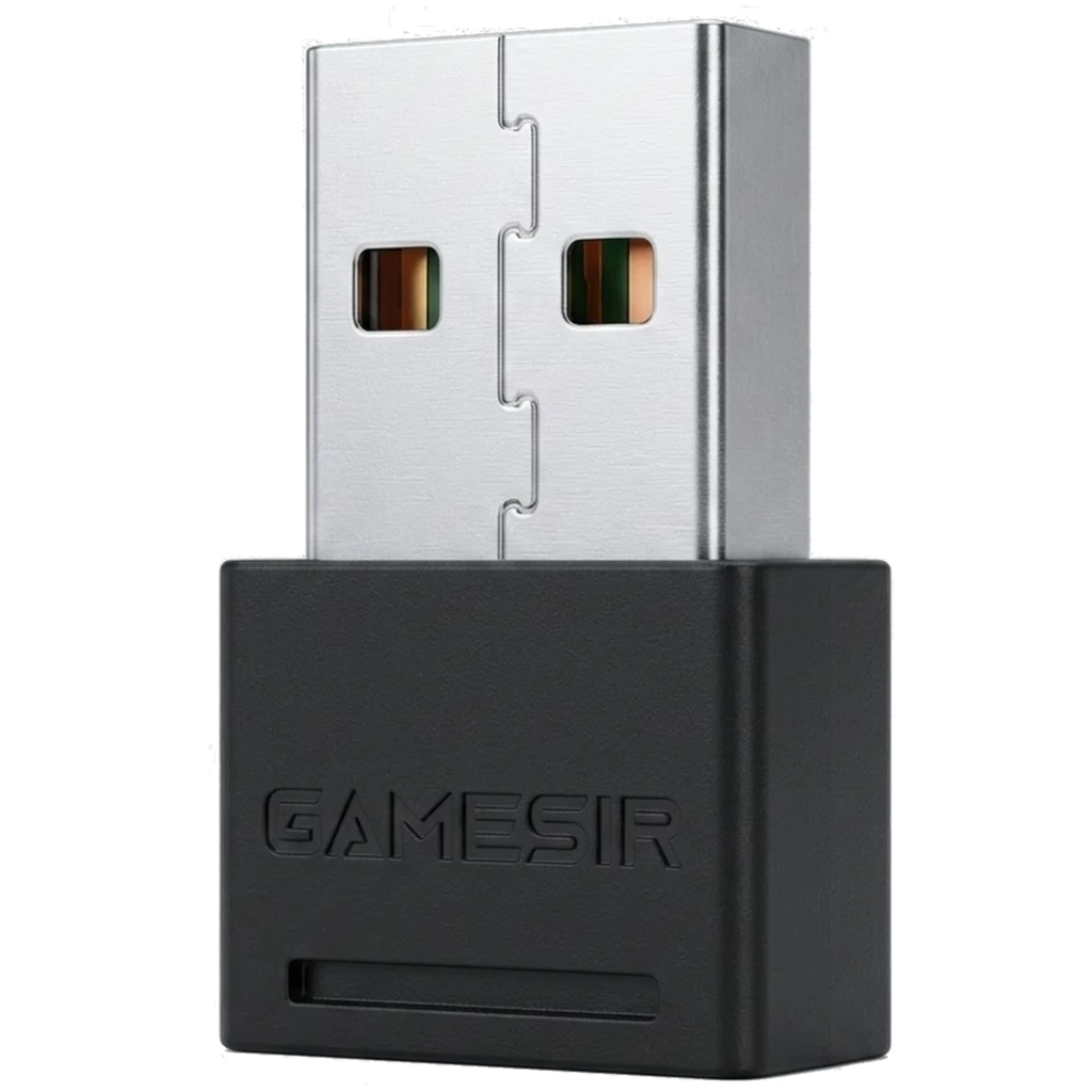 Adaptador para Gamesir G8 Plus em formato USB compacto, corpo metálico prateado e base preta com logotipo GameSir em relevo, design robusto e minimalista - Item