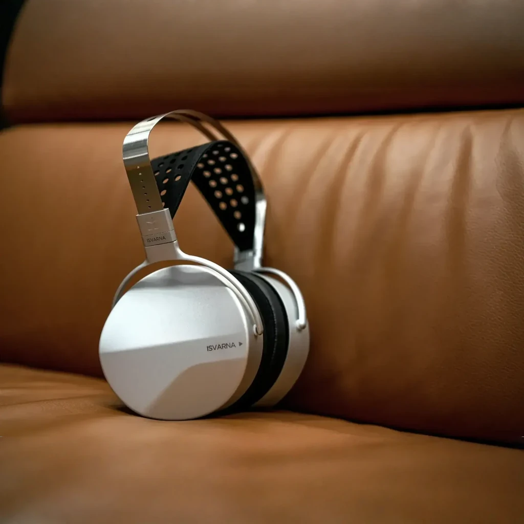 Casque Hifiman Isvarna argent brossé avec grands écouteurs ovales, arceau perforé noir, finitions métal, connectiques XLR, 6,35 mm et 3,5 mm Hi-Res - Ítem7