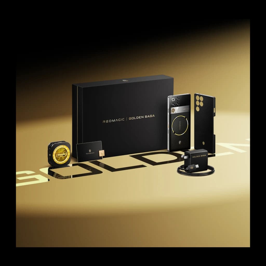 Edición Golden Saga en negro y dorado: smartphone gaming, funda modular, cable, cargador y accesorios premium con detalles metálicos y acabado texturizado