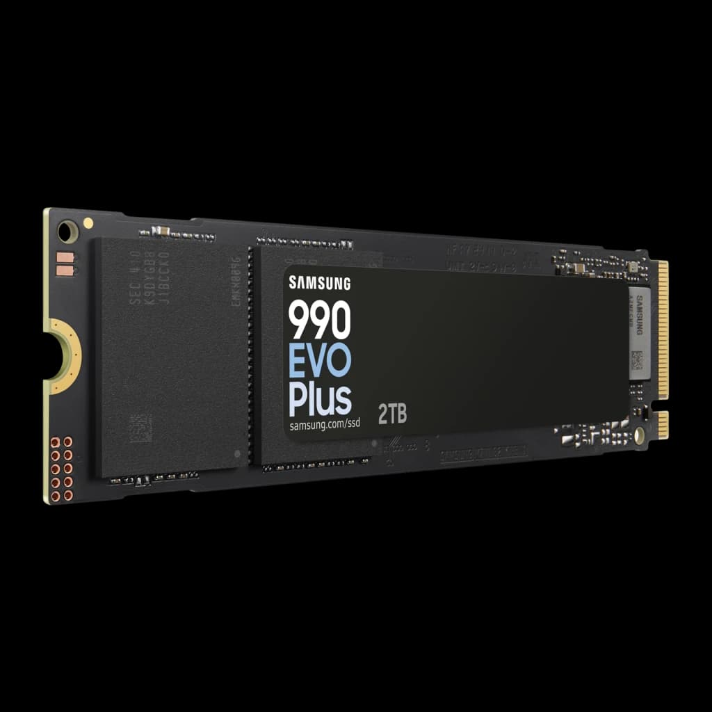 SSD Samsung 990 EVO Plus 2TB NVMe PCIe 4.0 M.2 2280, detalle: vista en perspectiva con etiqueta, conector dorado y PCB negro