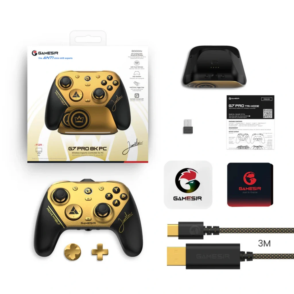 GameSir G7 Pro 8K Champion Edition em dourado e preto, acabamento metálico, botões ABXY pretos, D-pad dourado, assinatura lateral e grafismos de coroa - Item5