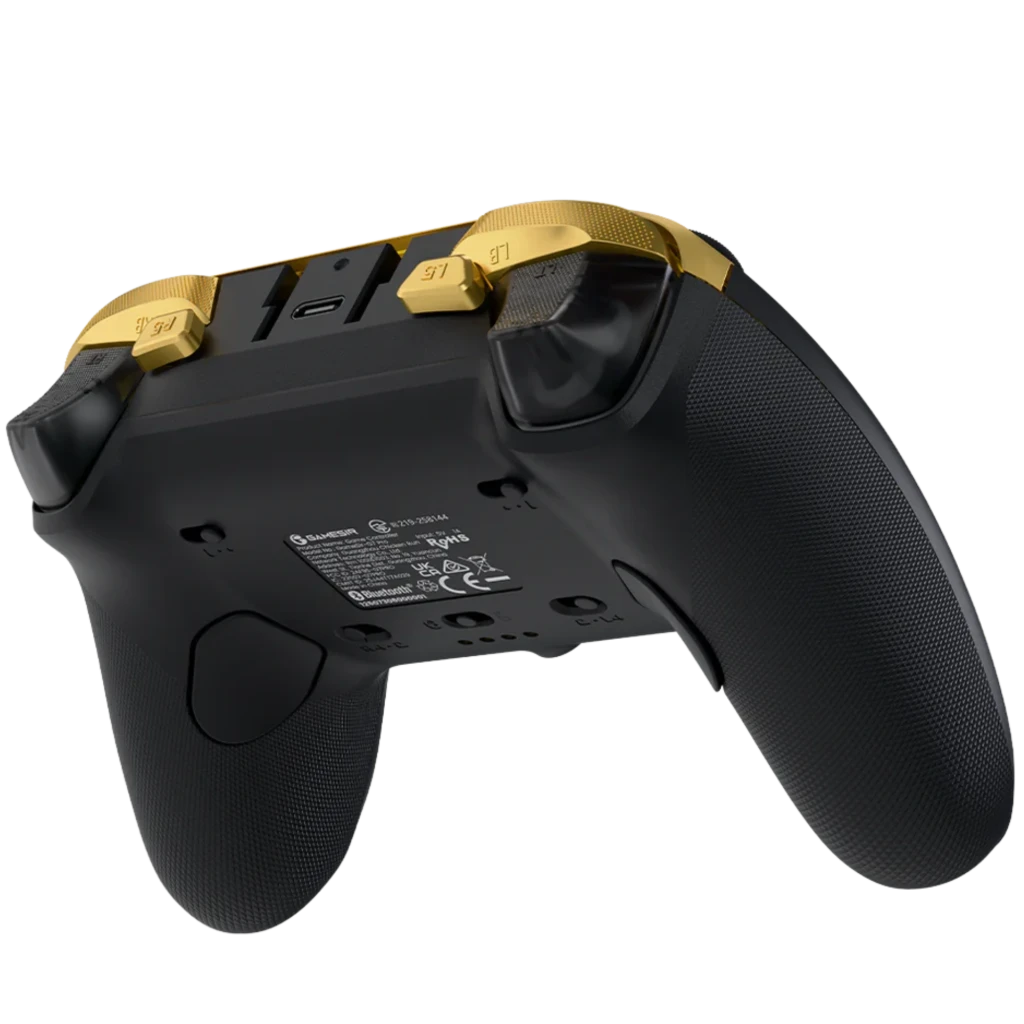 GameSir G7 Pro 8K Champion Edition em dourado e preto, acabamento metálico, botões ABXY pretos, D-pad dourado, assinatura lateral e grafismos de coroa - Item4