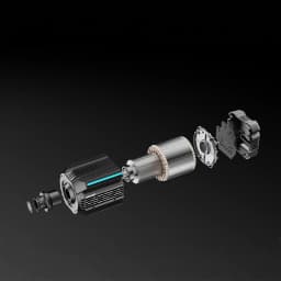 Base de Volante Moza Racing R21 Ultra Direct Drive 21Nm desmontada, mostrando carcaça preta aletada, eixo metálico, rotor, estator e placas eletrônicas em