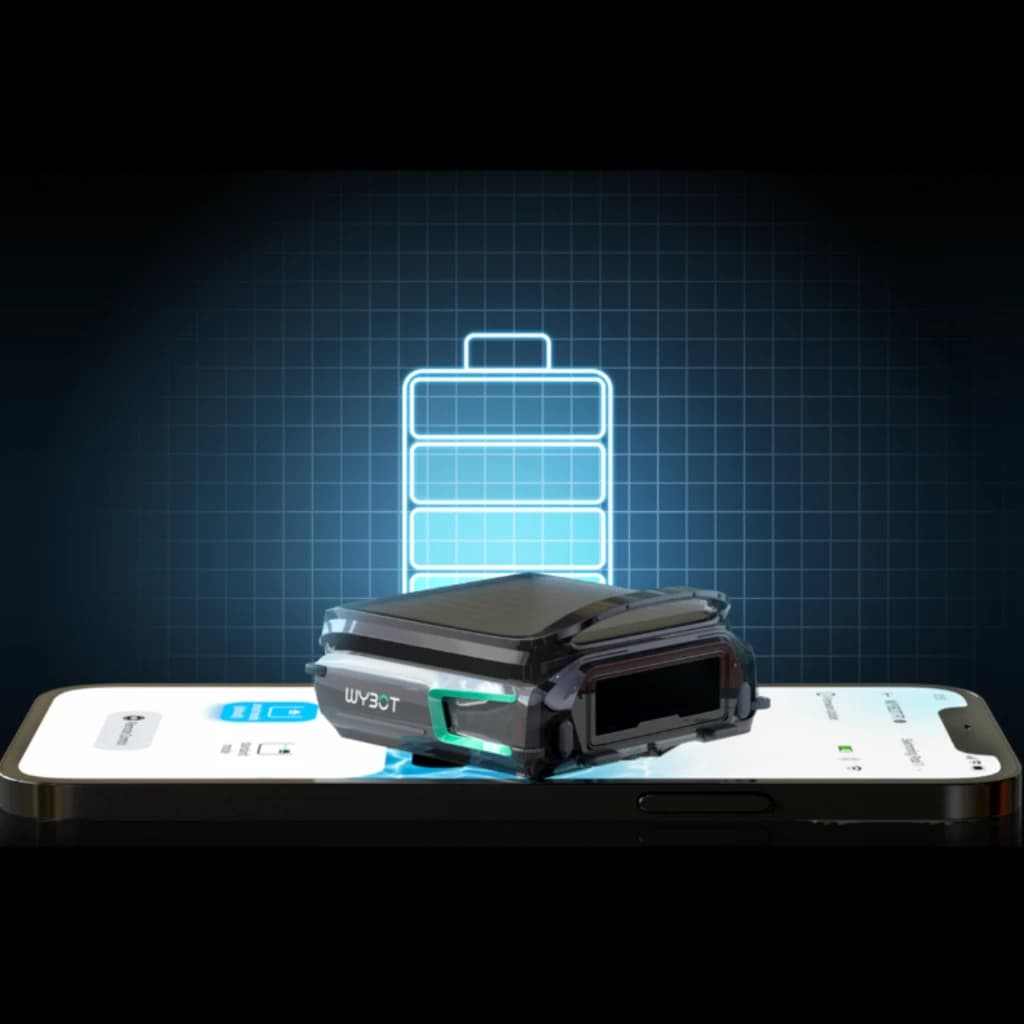 Módulo de batería solar compacto Wybot F1 con carcasa negra translúcida y luz LED verde, mostrado sobre un smartphone con icono de carga en el fondo