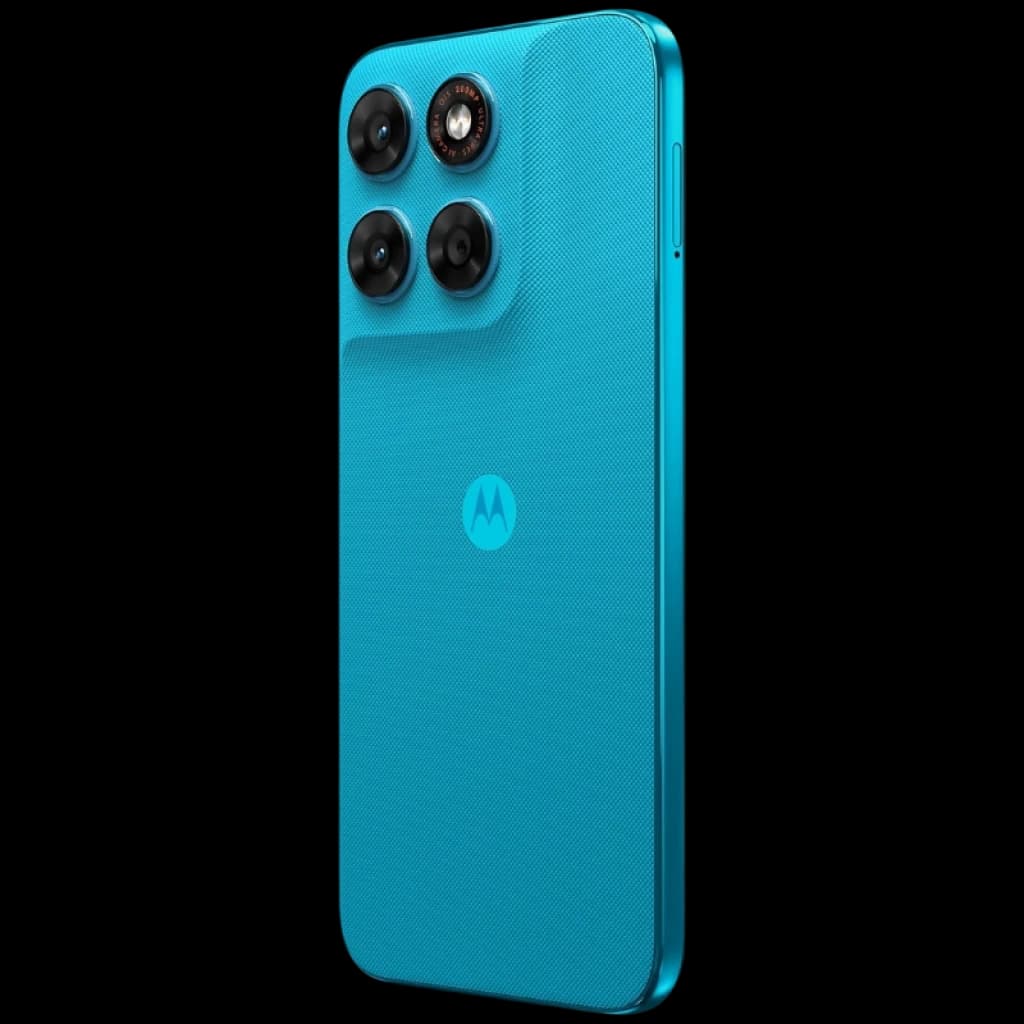 Motorola Moto G87 5G Blue Atoll con tapa texturizada azul y módulo trasero elevado con triple cámara grande y flash, logo central de Motorola