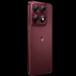 Smartphone Motorola Edge 70 Pro 5G color Zinfandel, acabado mate y módulo cuadrado con cuatro lentes traseras prominentes y bordes curvos elegantes