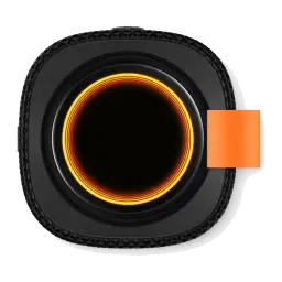 Altavoz Bluetooth Xiaomi Sound Play negro, cuerpo cuadrado con rejilla textil, aro luminoso naranja, correa lateral naranja, diseño resistente IP68