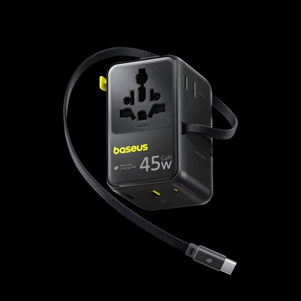 Baseus PicoGo AG11 chargeur voyage GaN 45 W compact noir, prises universelles, 2 ports USB et USB C, câble tressé inclus, design moderne et portable
