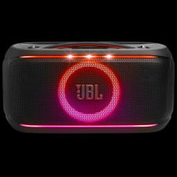 Enceinte noire JBL PartyBox On-The-Go 2 avec anneau LED RGB central, grille métallique JBL, effets lumineux supérieurs, format portable robuste IPX4