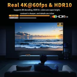 HS86 Pro13 4GB/32GB Android 14 com 8K decoding, 4K a 60fps, HDR10+, WiFi 6 Dual Band; cena em sala escura exibindo paisagem 4K vívida e alto contraste