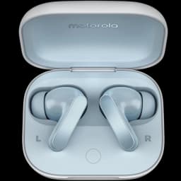 Motorola Moto Buds Light Blue com ANC em estojo compacto azul claro, fones intra-auriculares com hastes curtas, encaixe L e R visíveis e acabamento fosco