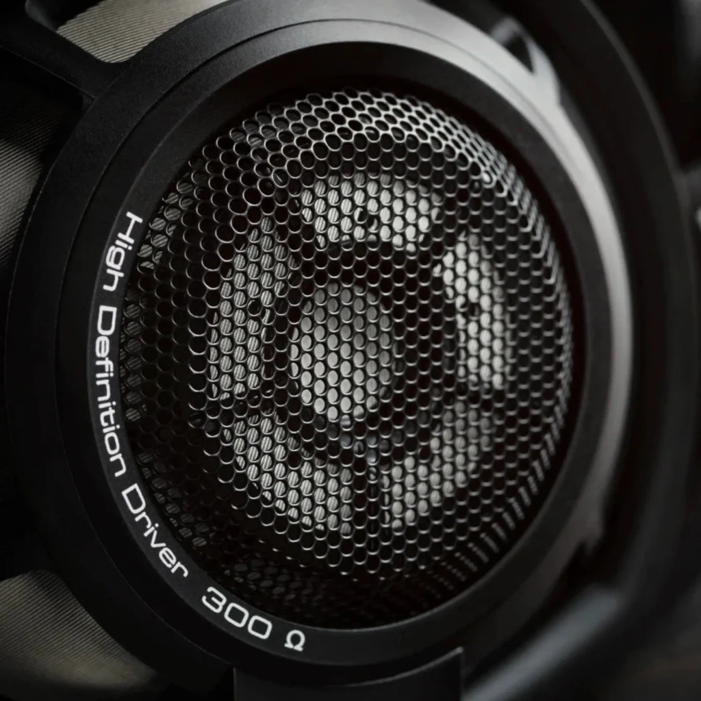 Sennheiser HD 800 S 56 mm 300 Ω Negro mate, auriculares abiertos con copas grandes, rejilla metálica y diadema acolchada; cable desmontable y diseño premium - Ítem3