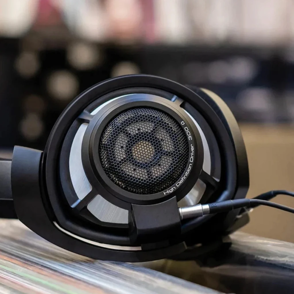 Sennheiser HD 800 S 56 mm 300 Ω Negro mate, auriculares abiertos con copas grandes, rejilla metálica y diadema acolchada; cable desmontable y diseño premium - Ítem4