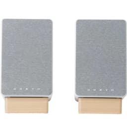 Parlantes Onkyo GX-30ARC Creator Speaker 2×25 W, color blanco con rejillas grises y base de madera clara, diseño minimalista y conexión Bluetooth