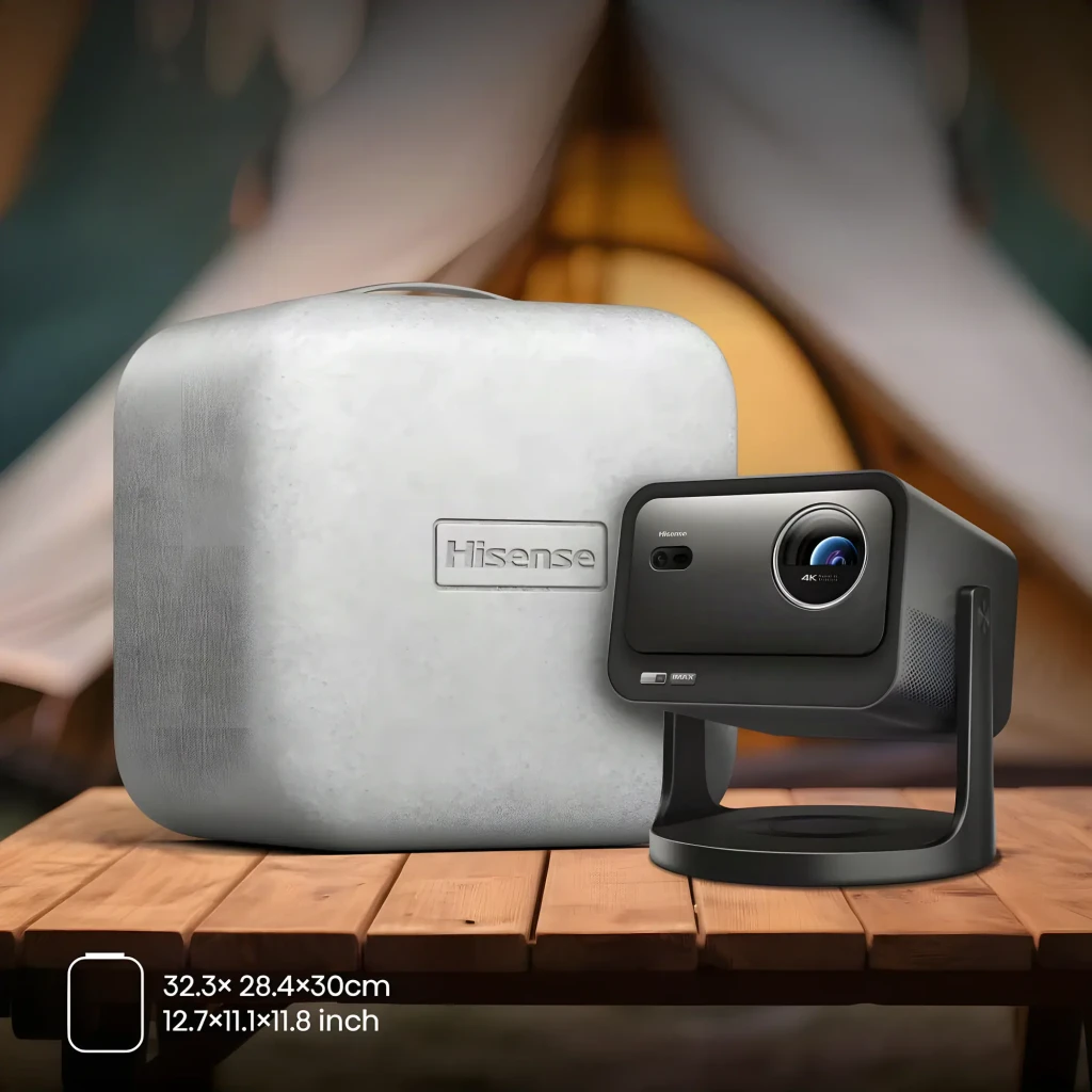 Proyector Hisense C3 con lente frontal grande, acabado metálico gris, soporte integrado en forma de U, ventilación lateral perforada y logotipos 4K e IMAX - Ítem7
