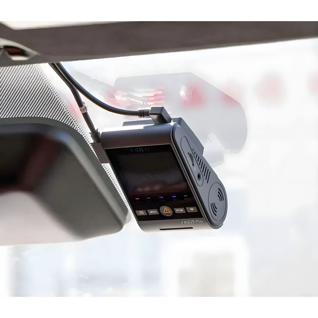 VIOFO A229 Pro com módulo principal e duas câmeras compactas; tela colorida, botões iluminados, lentes grandes e design preto elegante para 3 canais 4K 30 - Item4