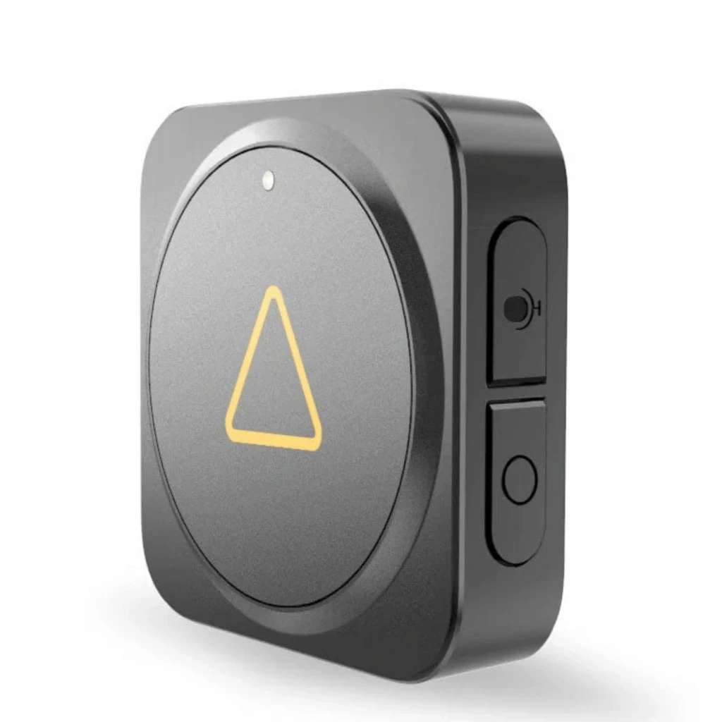 VIOFO BTR200 Télécommande Bluetooth compacte en noir, boîtier carré arrondi avec grand bouton circulaire et triangle lumineux jaune, LED d’état discrète - Ítem2