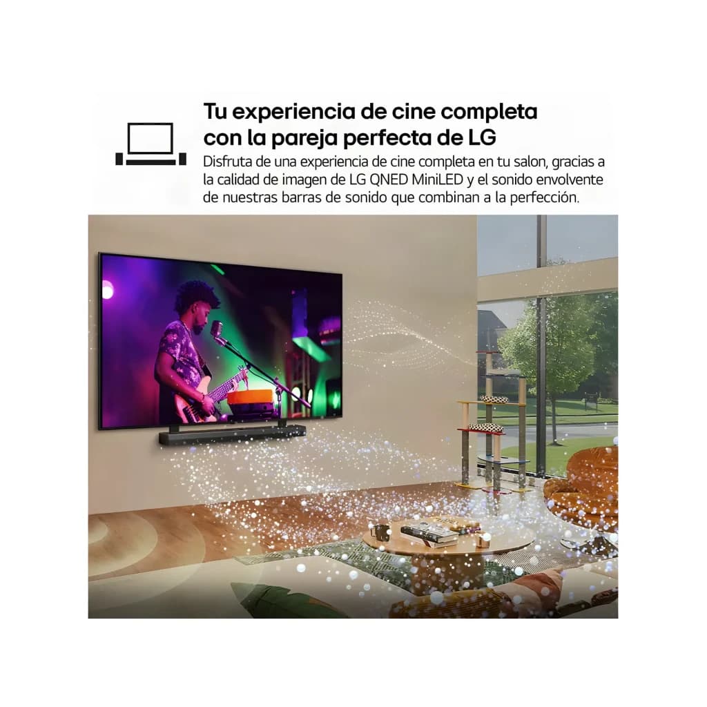 TV LG 43 pulgadas QNED 4K WebOS 25 Negro 43QNED84A6C, lifestyle: montada en pared con barra de sonido en salón moderno