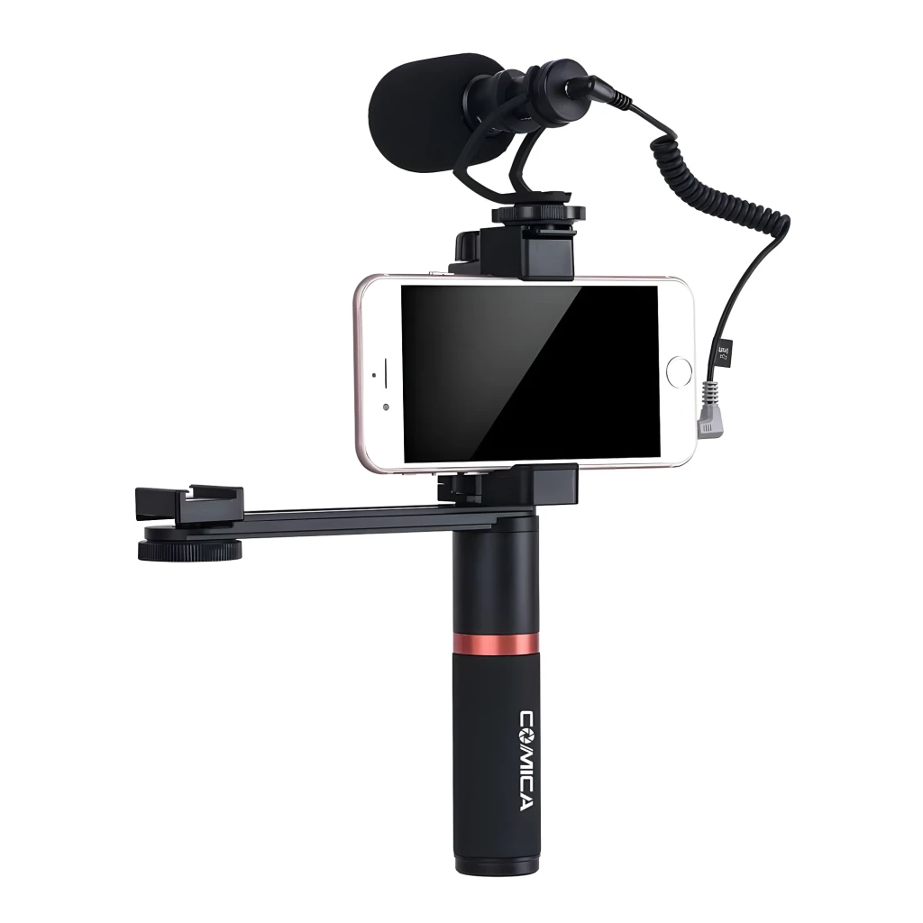 Microfone Comica VM10 de condensador, padrão cardioide, corpo metálico preto, montagem shock mount com sapata, saída USB-C e 3,5 mm TRS, botão laranja - Item4