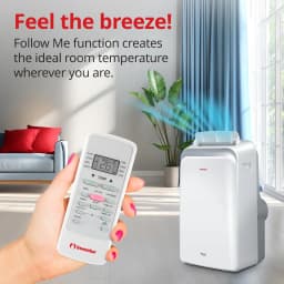 Climatiseur portable blanc avec écran, ailettes supérieures et sortie d’air bleutée, télécommande Inventor affichage 26 °C, tuyau arrière discret