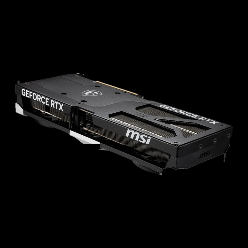 MSI GeForce RTX 5070 Ti Ventus 3X OC 16GB aluminio negro, vista lateral: diseño aerodinámico con triple ventilador