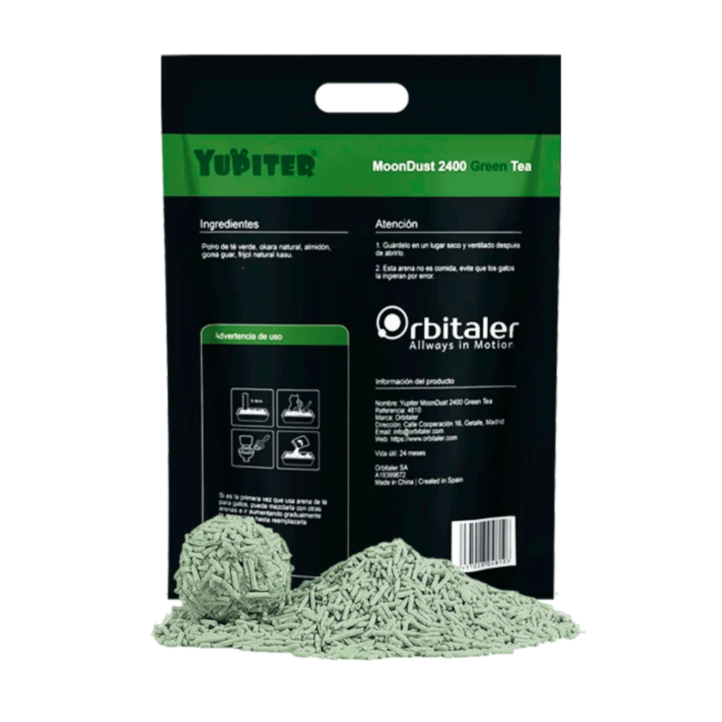 Arena para gatos Orbitaler Yupiter MoonDust 2700 Fantastic Green Tea, pellets verdes, 2.4 kg, bajo polvo, aglomerante, bolsa verde con ilustración de gato - Ítem1