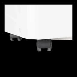 Roulettes noires du Climatiseur portable TriStar AC-5707 7 000 BTU, base blanche robuste, mobilité facilitée, finition lisse, détail de coin inférieur
