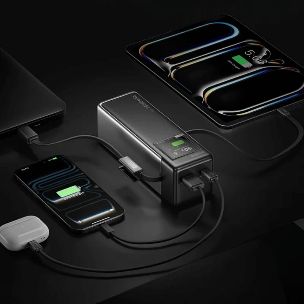 Powerbank SHARGE HyperTower X6 noir, boîtier métal, écran LED, quatre ports, câbles intégrés, charge simultanée d’un laptop, tablette et smartphone