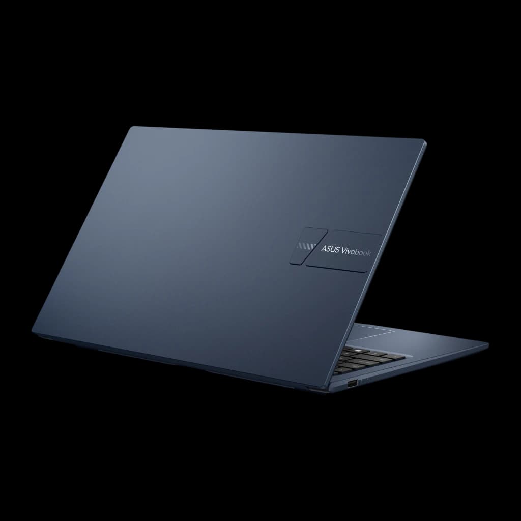 ASUS Vivobook 15 F1504VA 512GB Azul Silencioso, vista trasera en ángulo: tapa con logo ASUS Vivobook y textura rayada
