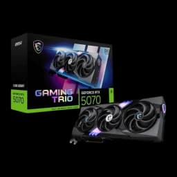 MSI GeForce RTX 5070 Gaming Trio OC 12GB negro, kit caja y tarjeta: caja Gaming Trio con ilustración y GPU negra en ángulo