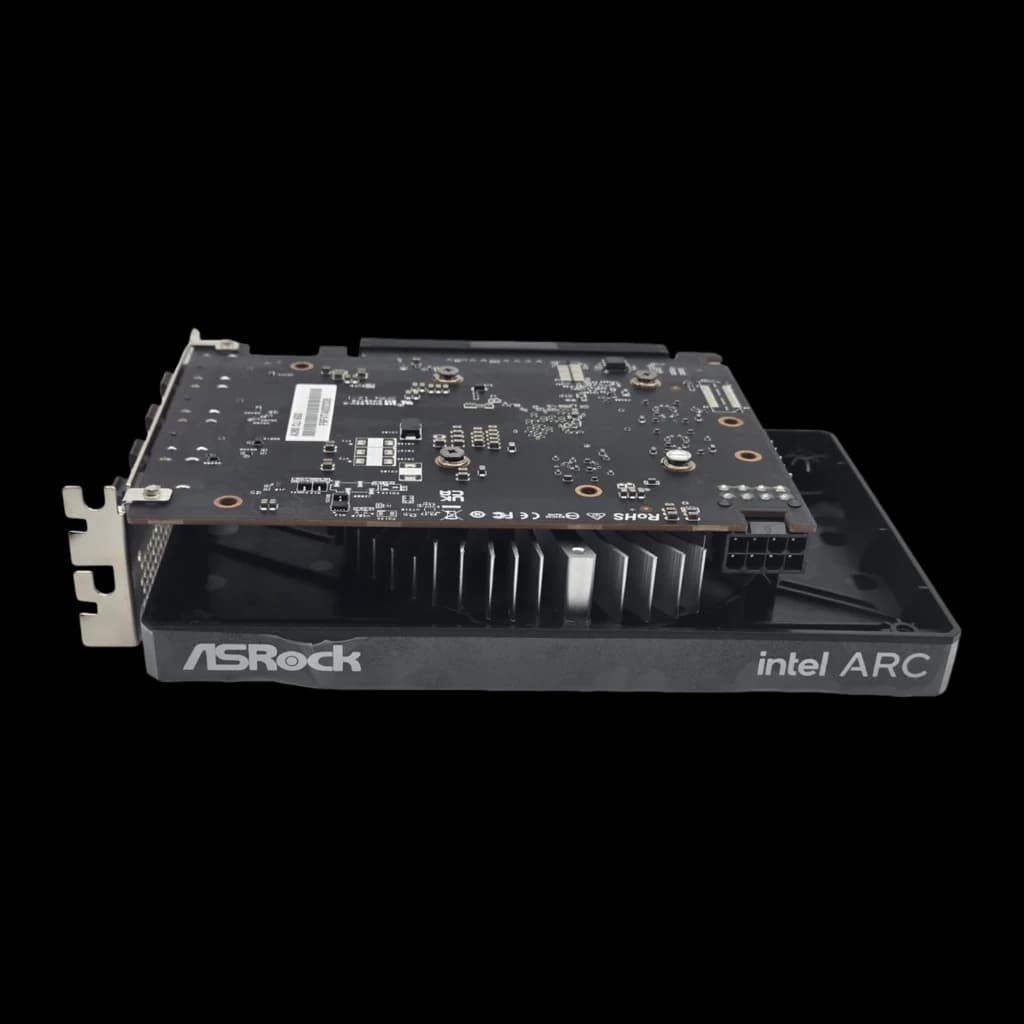 ASRock Intel Arc A380 Challenger ITX OC 6GB noir, vue latérale inférieure: PCB exposé, dissipateur et connecteur