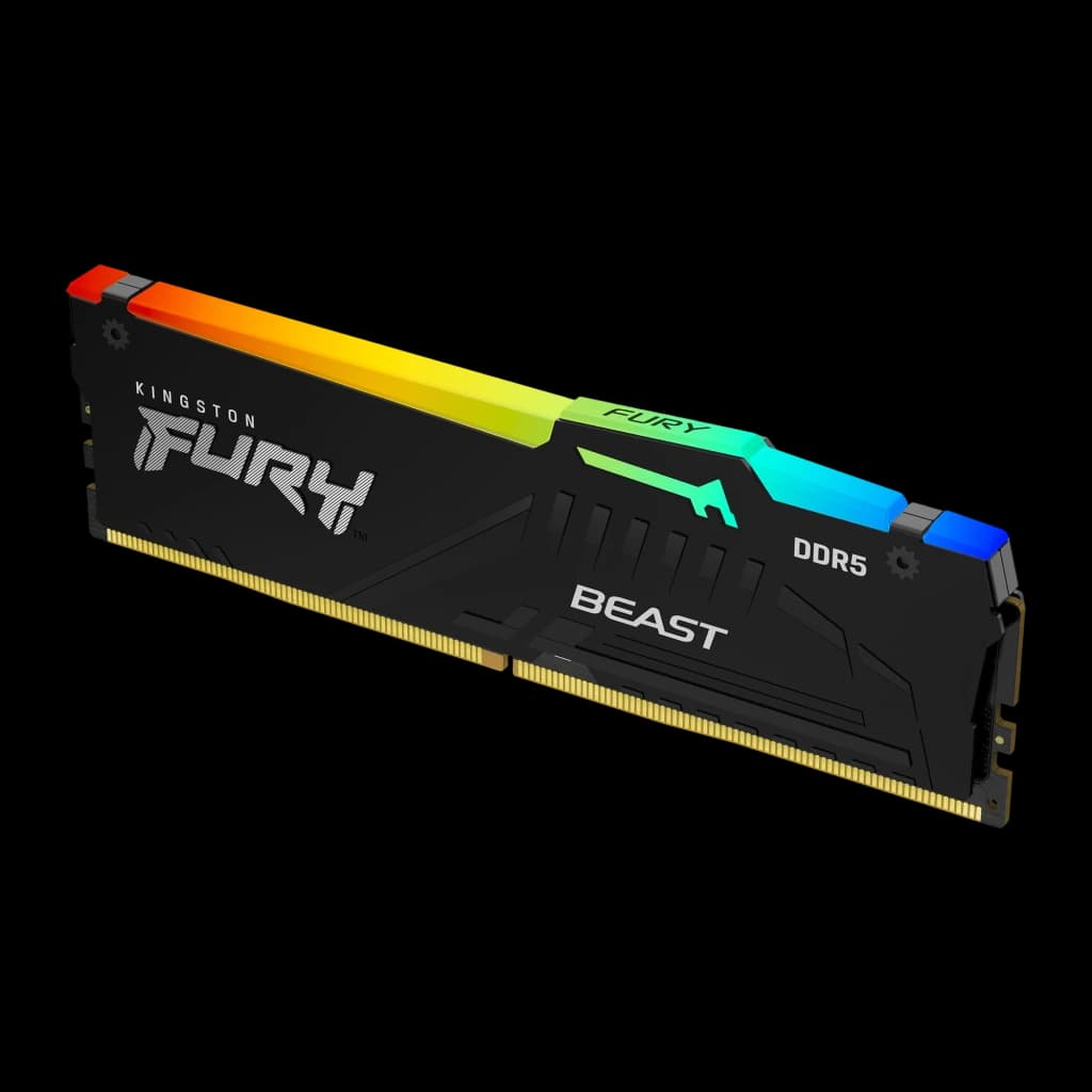 Kingston FURY Beast RGB DDR5 32GB Preto, vista em ângulo: perspectiva 3/4 mostrando textura do dissipador e RGB no topo