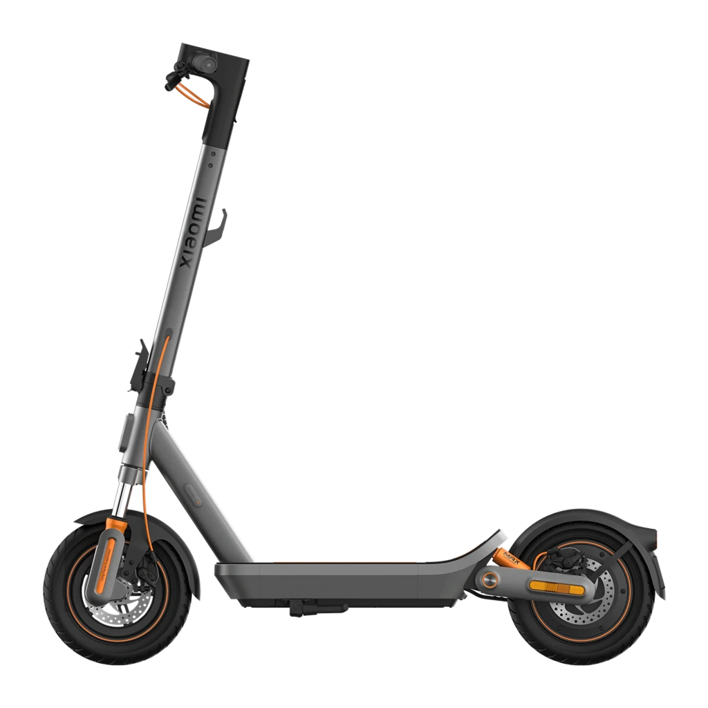 Patinete Eléctrico Xiaomi Electric Scooter 6 Max, diseño gris con detalles naranjas, ruedas 12 pulgadas, freno de disco delantero y plataforma amplia - Ítem3