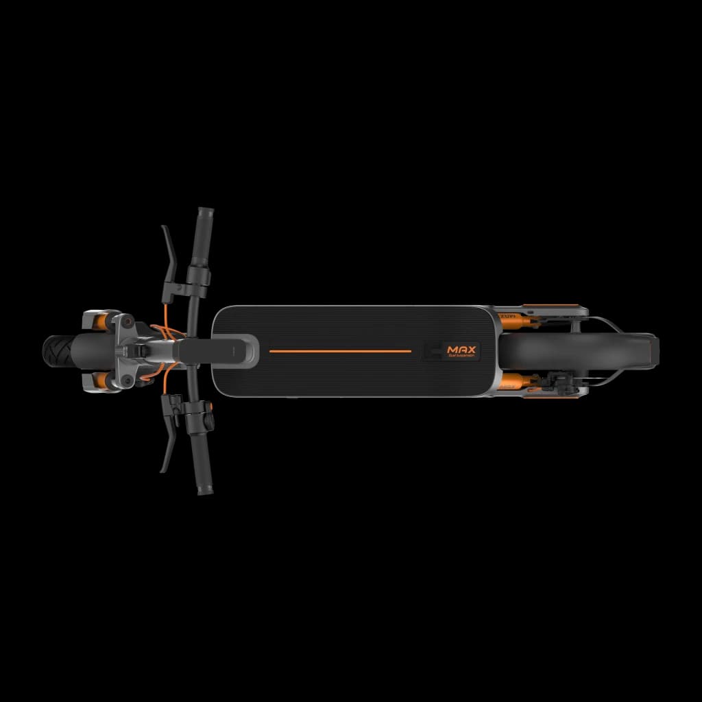 Vista superior del Patinete Eléctrico Xiaomi Electric Scooter 6 Max con base negra antideslizante, detalles naranjas, manillar plegado y ruedas de 12 pulgadas