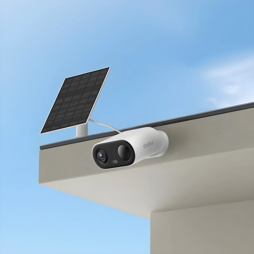 Imou Cell Go Kit Bullet 4GB Blanc, vue avant latérale: module caméra noir avec objectif et capteur, corps blanc avec logo - Ítem5