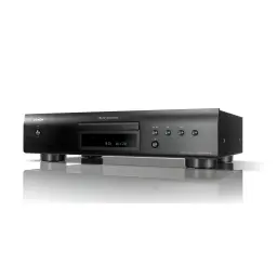 Denon Lecteur CD DCD-600NE Noir, vue de face en angle: façade brossée, afficheur bleu, fente CD et boutons de commande