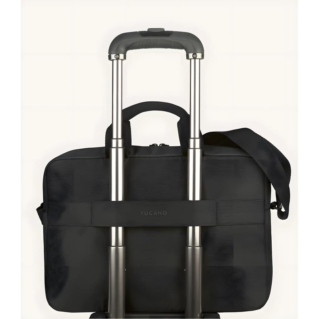 Tucano Global Notebooktasche 15.6-16 noir, vue arrière: sangle trolley glissée sur la poignée d'une valise à roulettes