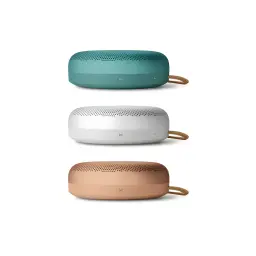 Bang & Olufsen Beosound A1 3ª Gen Verde Eucalipto, comparativa de colores: verde, blanco y marrón en vista frontal