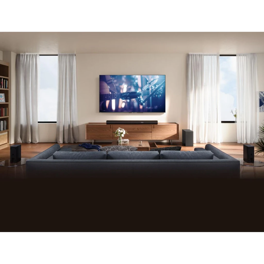 Hisense Barre de son AX5100Q 5.1 580W Noir, vue ensemble: barre logo Atmos, caisson de basses et deux satellites - Ítem11