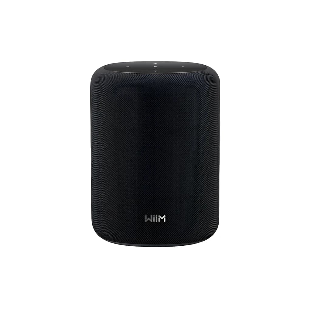 WiiM Sound Lite Negro Pack de 2, vista frontal: altavoz cilíndrico con rejilla de tela y logo WiiM