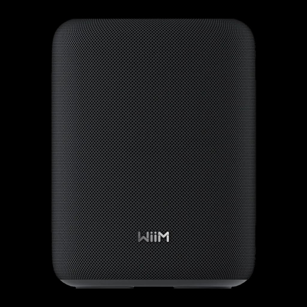 WiiM Sound Lite Twin Pack negro, vista frontal: rejilla textil negra con esquinas redondeadas y logo WiiM centrado