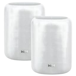 WiiM Sound Lite Twin Pack Blanco, vista frontal: dos altavoces blancos con rejilla textil y logo WiiM