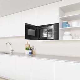 Balay 3CG5172N2 verre noir, encastré en cuisine: porte ouverte révélant l'intérieur avec grille et panneau tactile