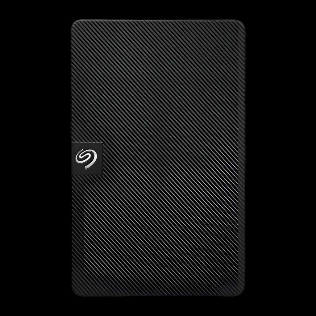 Seagate Expansion STKN1000400 1TB negro, vista frontal: textura diagonal rayada y logo Seagate en esquina izquierda