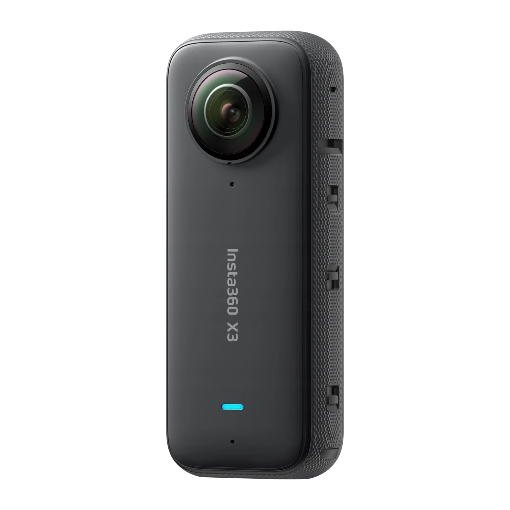 Caméra 360 compacte avec grand écran, double objectifs fisheye, perche télescopique, batterie amovible, poignée, deux capuchons d’objectif et logo - Ítem8