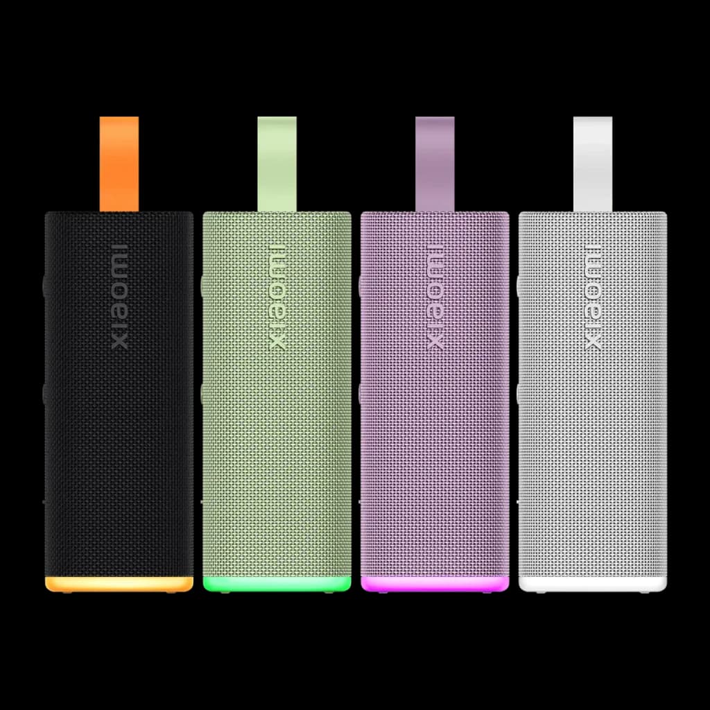 Altavoz Bluetooth Xiaomi Sound Play púrpura con rejilla metálica perforada, forma rectangular vertical, asa superior blanca y base con luz LED sutil