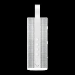 Altavoz Bluetooth Xiaomi Sound Play blanco, formato vertical con rejilla perforada, botones frontales y asa superior; diseño minimalista y resistente IP68