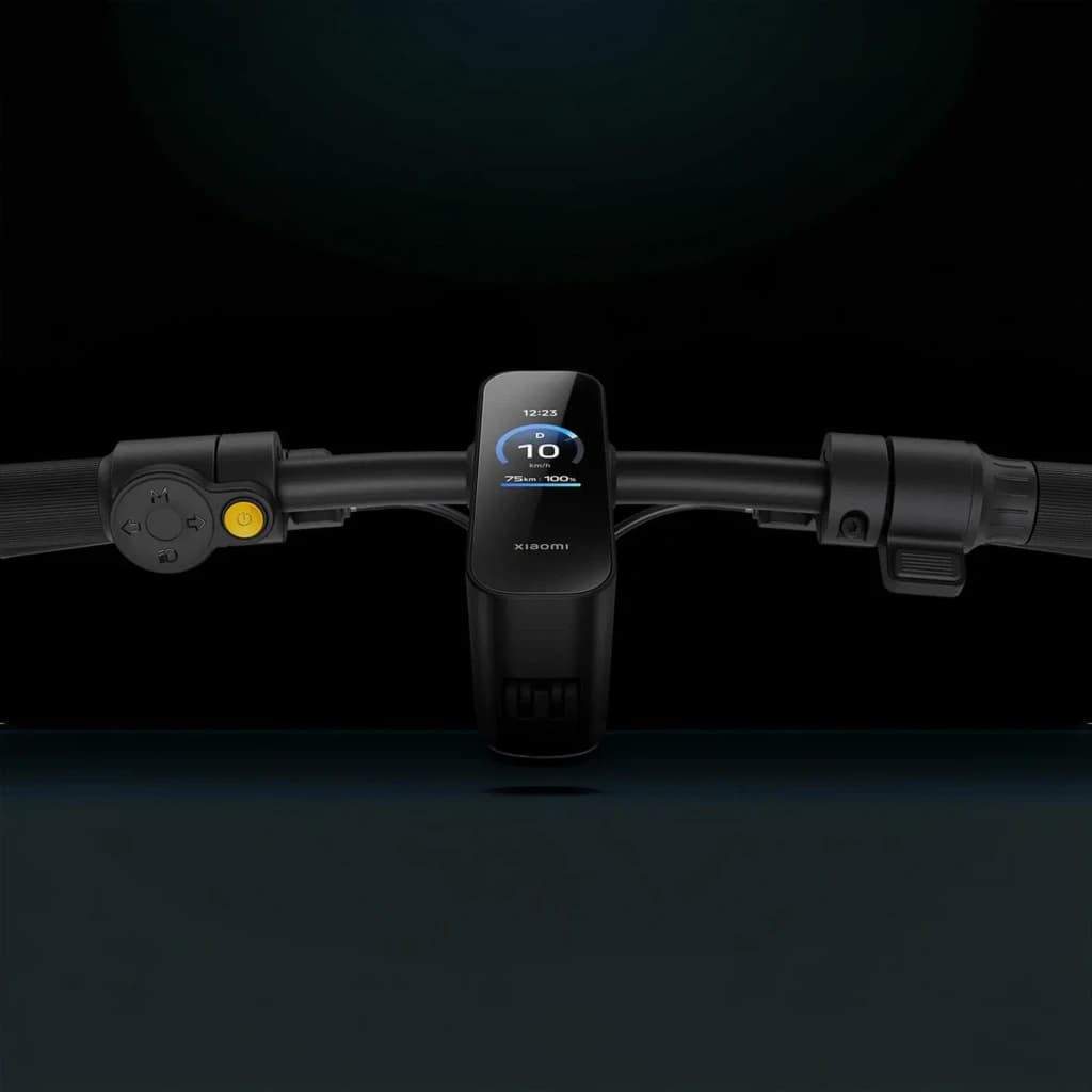 Xiaomi Electric Scooter 6 Ultra GL Noir Jaune, détail guidon: écran couleur central avec compteur de vitesse et bouton