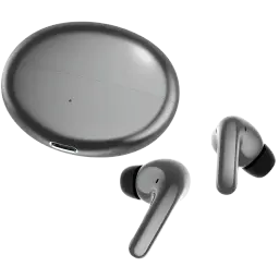 Boîtier ovale gris et deux écouteurs TWS gris au design allongé avec embouts silicone noirs, finition métallisée lisse et port USB‑C sur l’étui